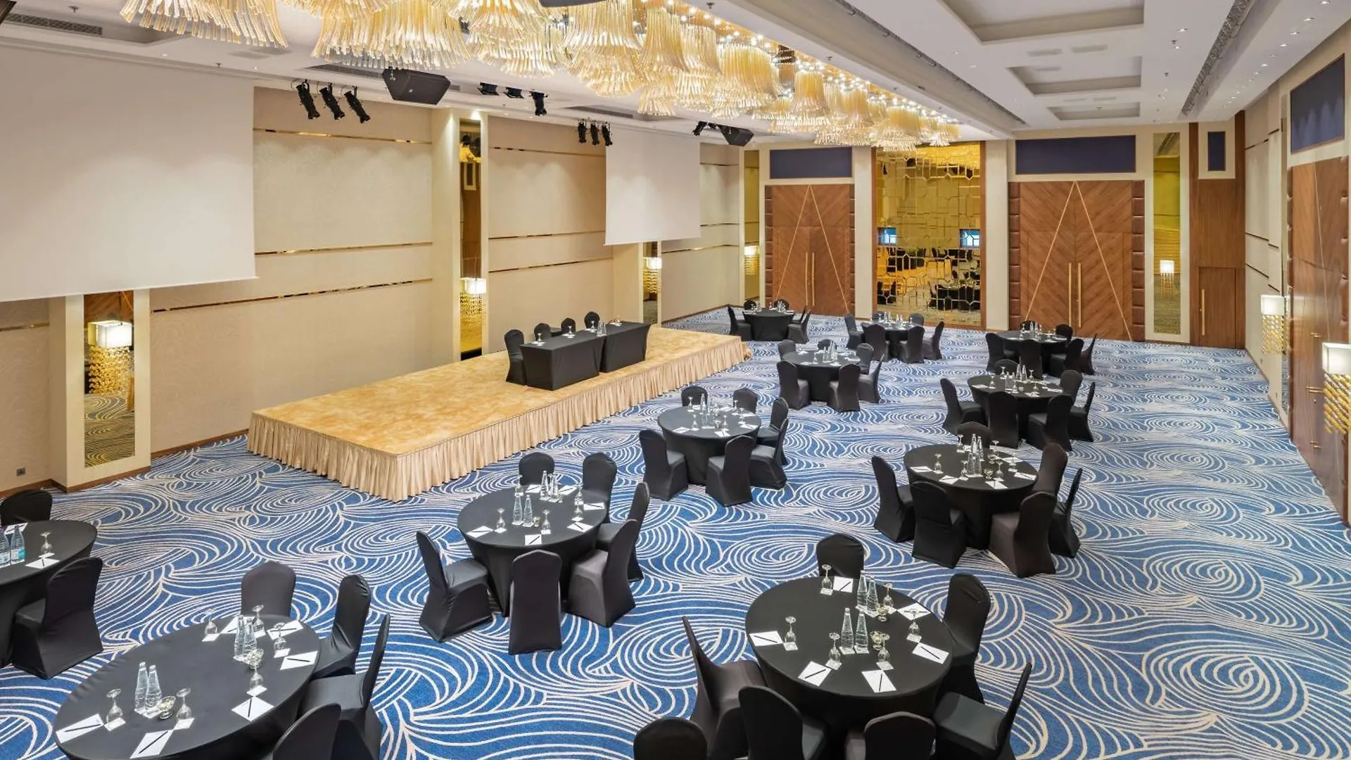 Radisson Blu Hotel, Jeddah Al Salam 5*,  Saudi Arabia