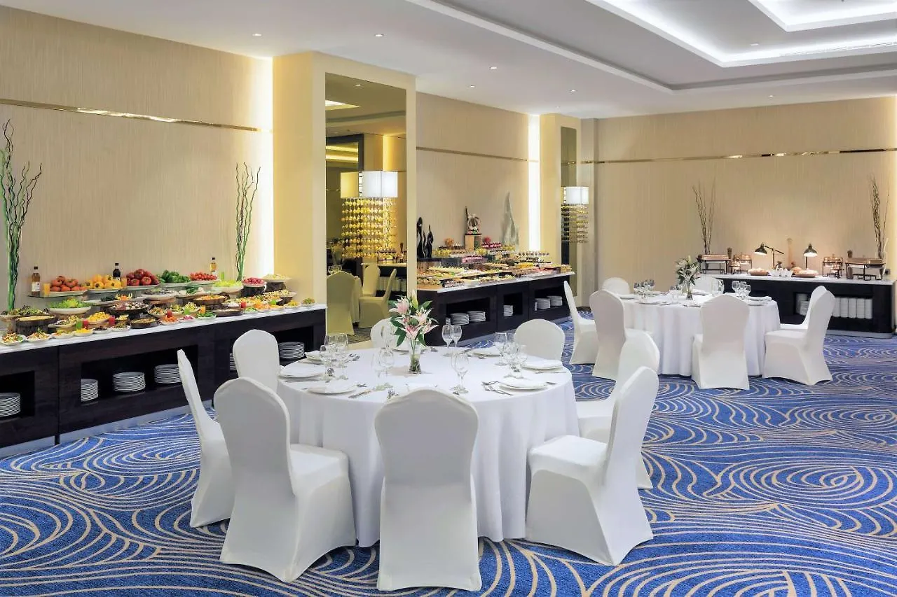 Radisson Blu Hotel, Jeddah Al Salam 5*,